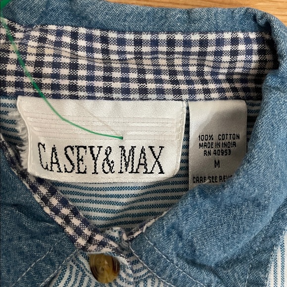 Casey & Max - Picture 4 of 6